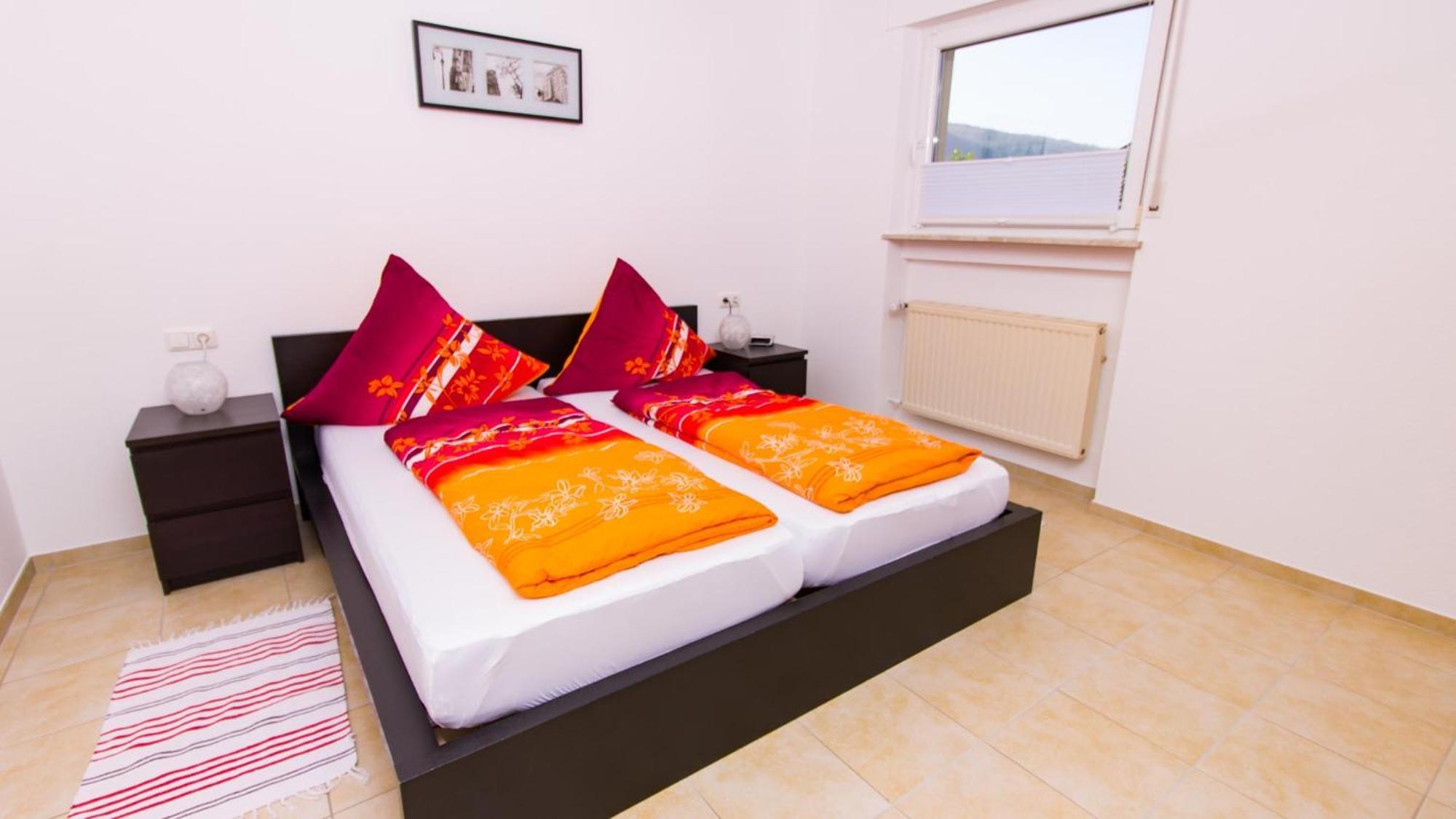 Weingut Roth Apartment Kindel ภายนอก รูปภาพ