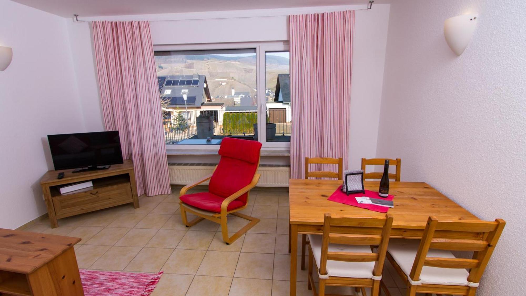 Weingut Roth Apartment Kindel ภายนอก รูปภาพ